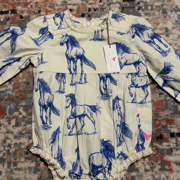 Pink Chicken blue horse bubble NWT - Picture 2 of 3